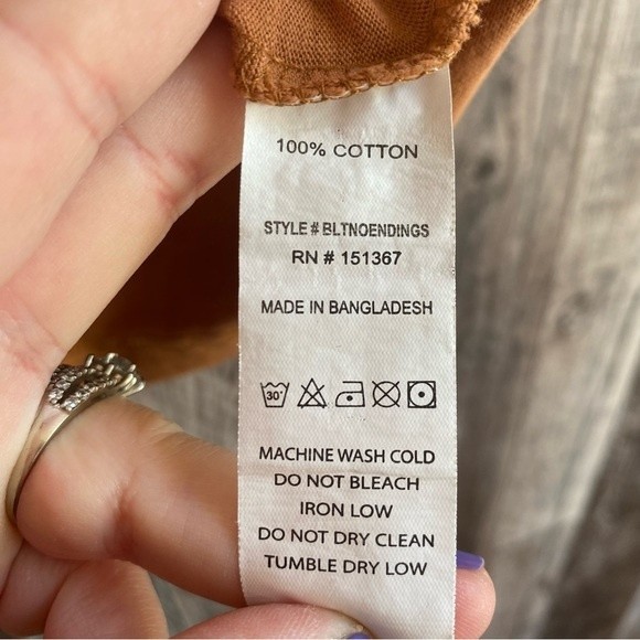 Urban Nation- No Beginning/No Ending Cropped Graphic Tee- Sz. L - Picture 4 of 5